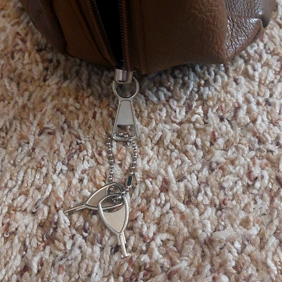 Leather concealed carry purse - NWOT - Picture 4 of 13